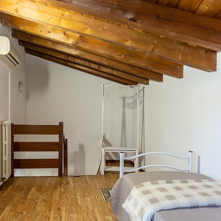 شقة Blu Bed كاستلْنْيوفو ديل غارد المظهر الخارجي الصورة