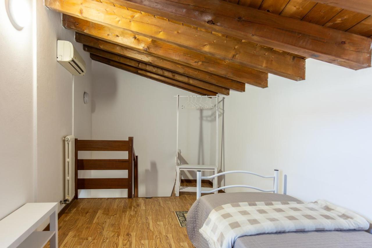 شقة Blu Bed كاستلْنْيوفو ديل غارد المظهر الخارجي الصورة